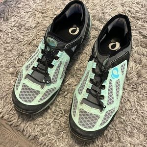 Pearl Izumi cycling shoes